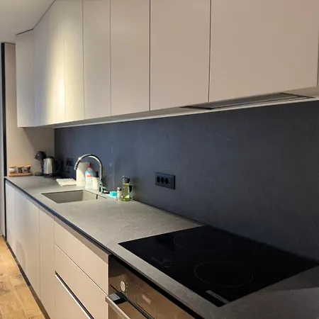 Апартаменти Luxury Brand New Md 2 In Center Варна