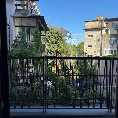 Luxury Brand New Md 2 In Center Апартаменти